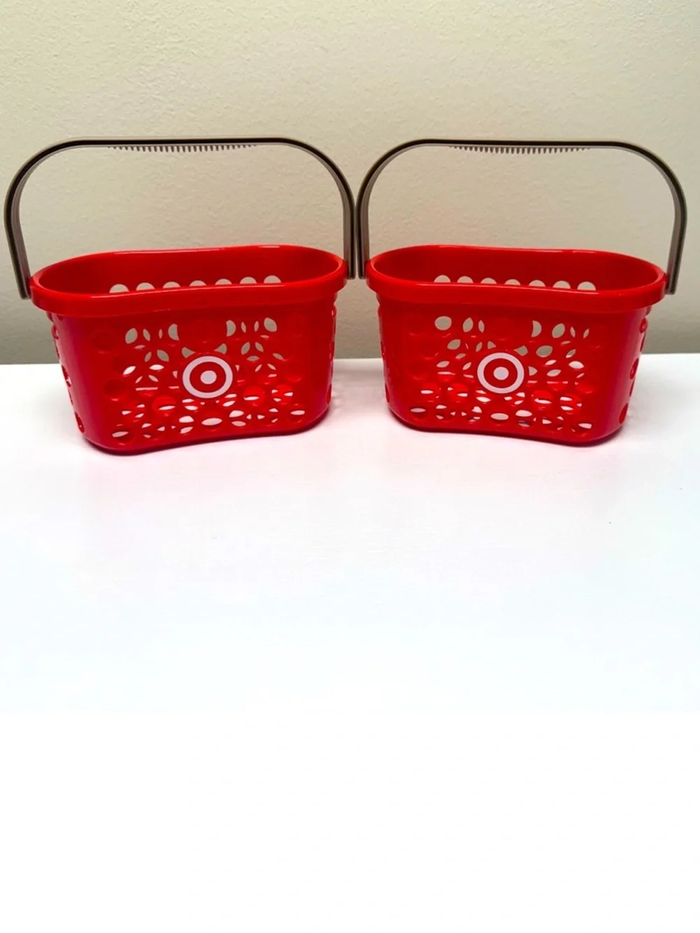 New! Set of 2 Target Bullseye Spritz Mini Baskets Party Decor / Party Favors